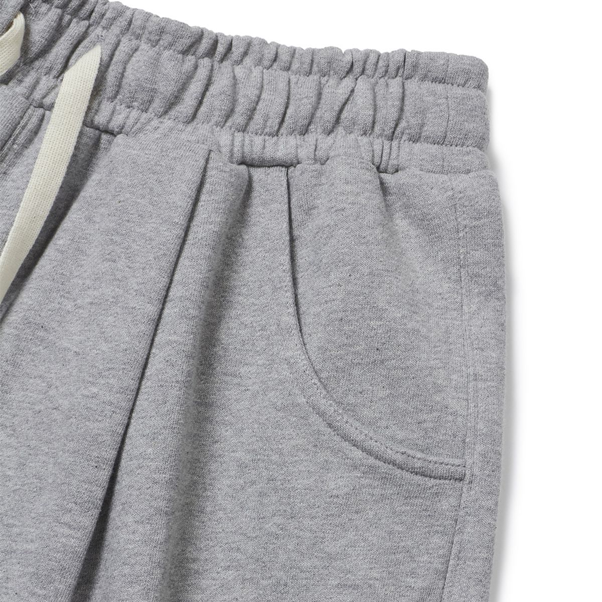 아모우(AMOU) One tuck sweat bemudapants 2color