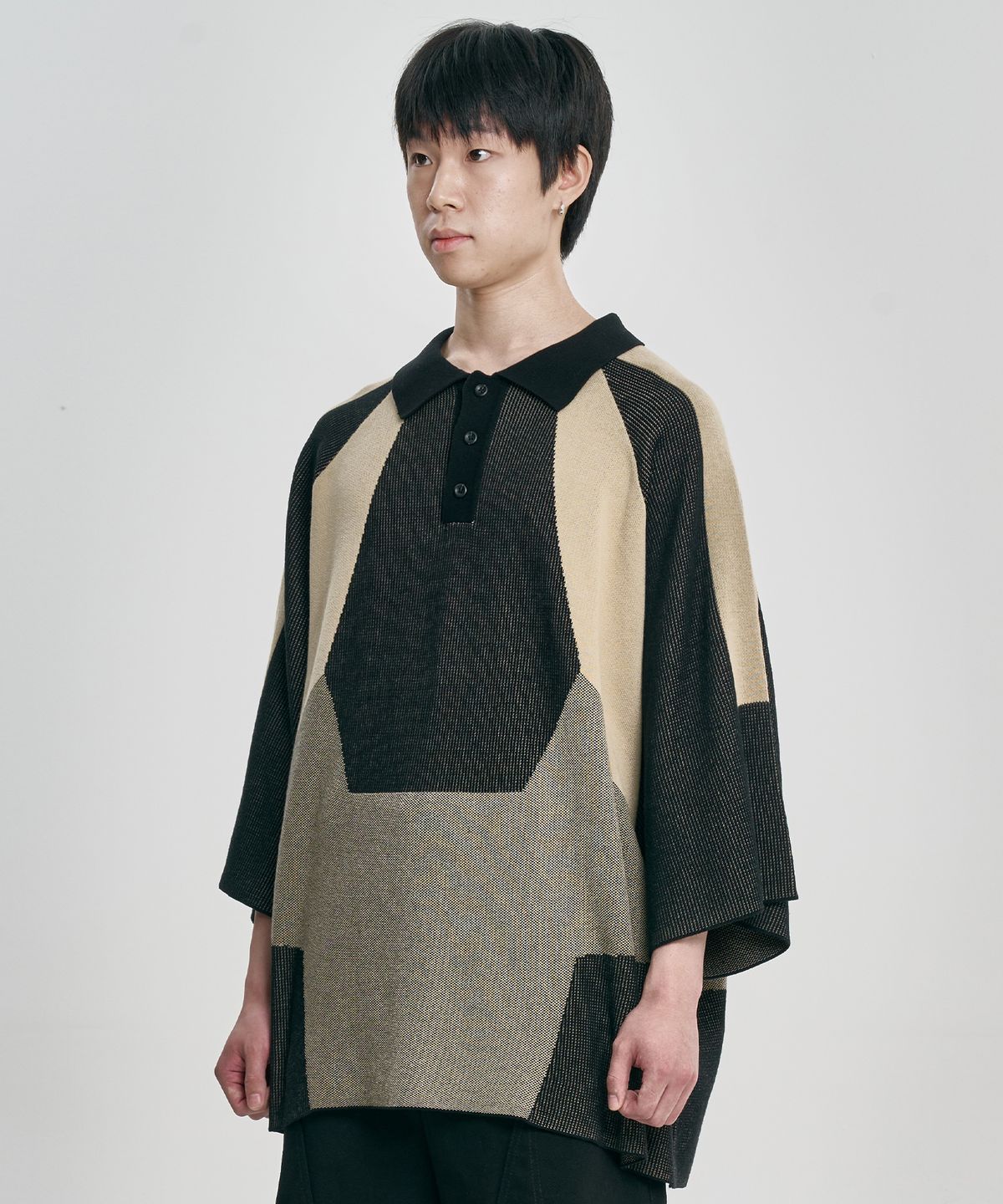 아조바이아조(AJOBYAJO) Paneled Two-Tone Polo Shirt [BEIGE]