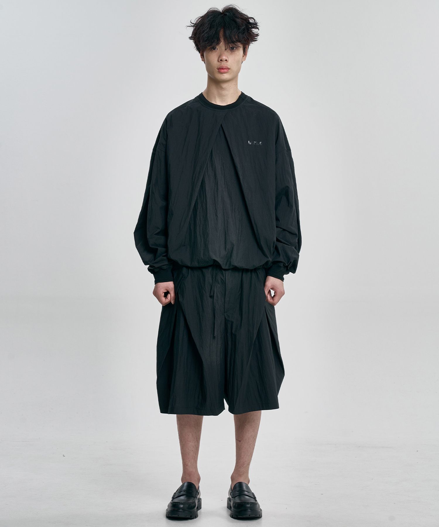 MUSINSA | AJOBYAJO Tulip Nylon Wide Shorts [BLACK]