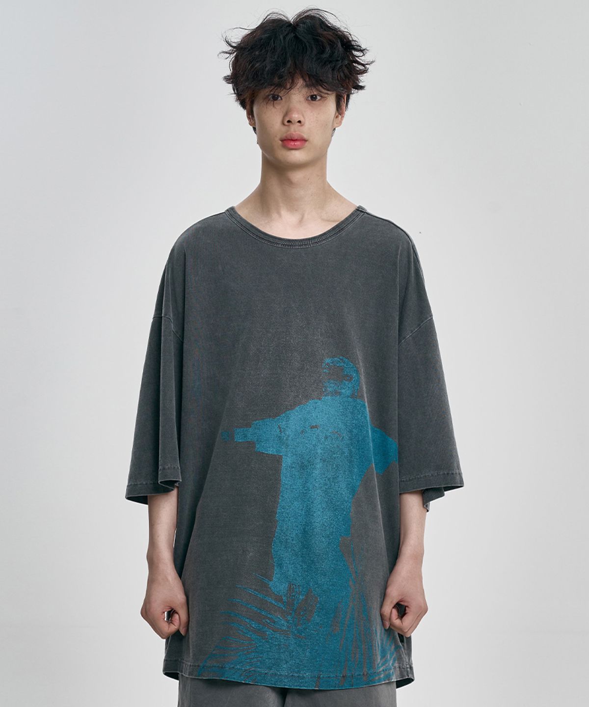 아조바이아조(AJOBYAJO) Pseudo Redemption T-Shirt [CHARCOAL]