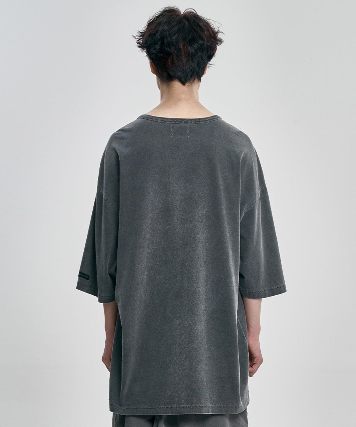 아조바이아조(AJOBYAJO) Pseudo Redemption T-Shirt [CHARCOAL]
