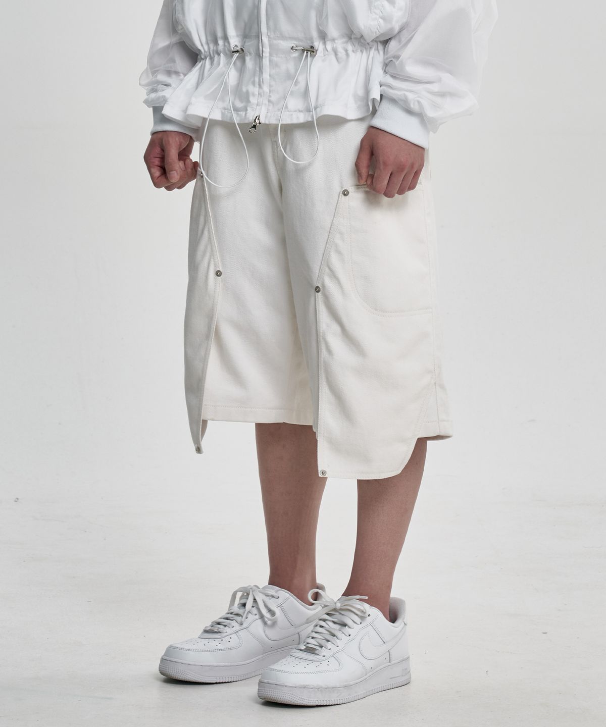 아조바이아조(AJOBYAJO) Double Knee Paneled Shorts [WHITE]