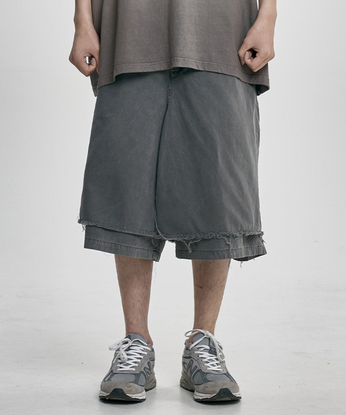 아조바이아조(AJOBYAJO) Washed Layered Skirt Shorts [CHARCOAL]