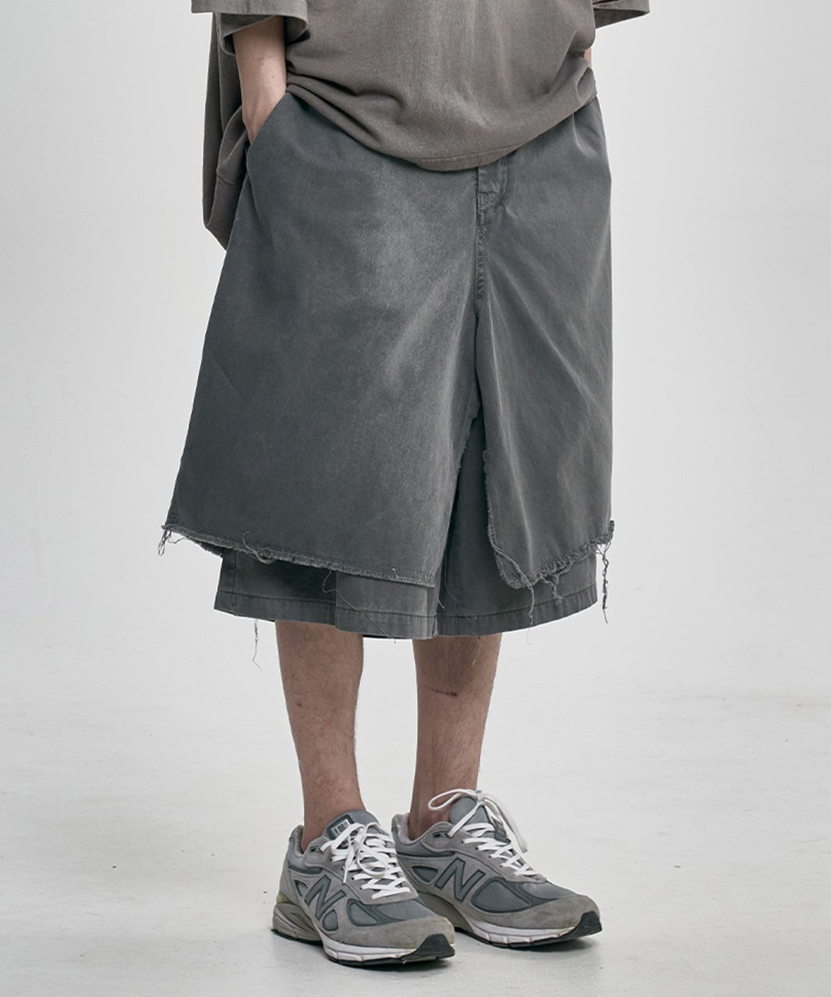 아조바이아조(AJOBYAJO) Washed Layered Skirt Shorts [CHARCOAL]