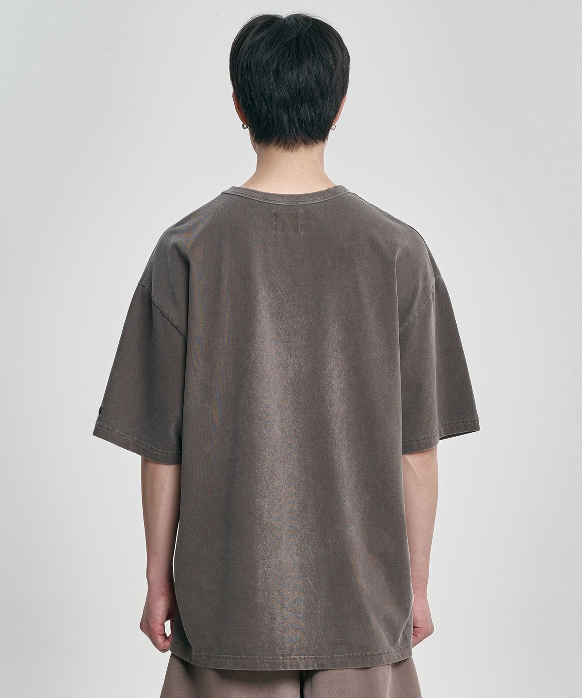 아조바이아조(AJOBYAJO) Pseudo Knight T-Shirt [DARK BROWN]