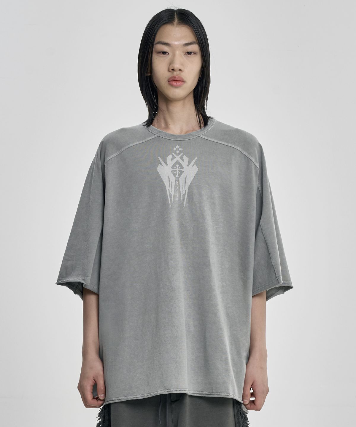 아조바이아조(AJOBYAJO) Cross Symbol Washed Raglan T-Shirt [GREY]