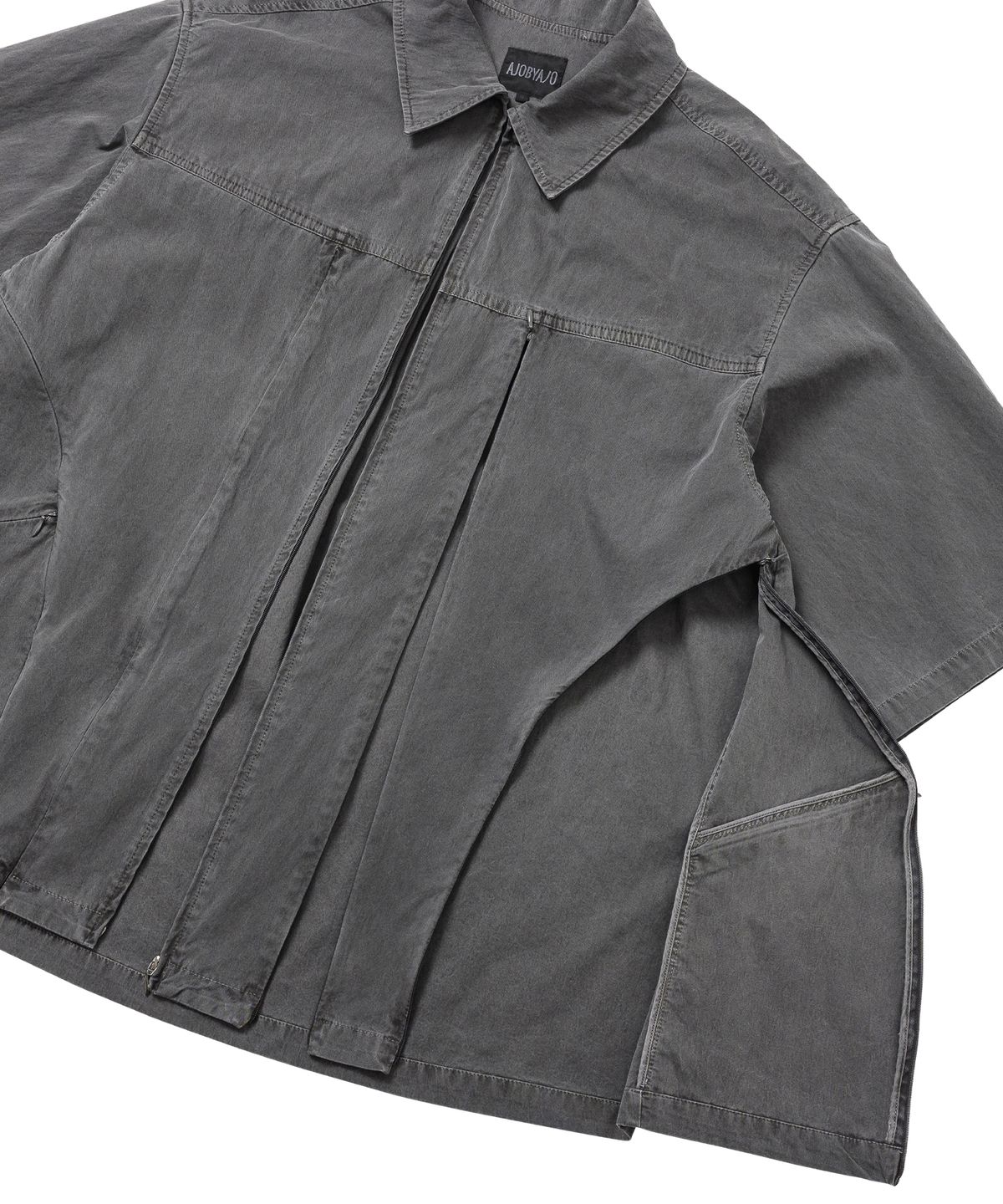아조바이아조(AJOBYAJO) Paneled Zip-Up Shirt [CHARCOAL]