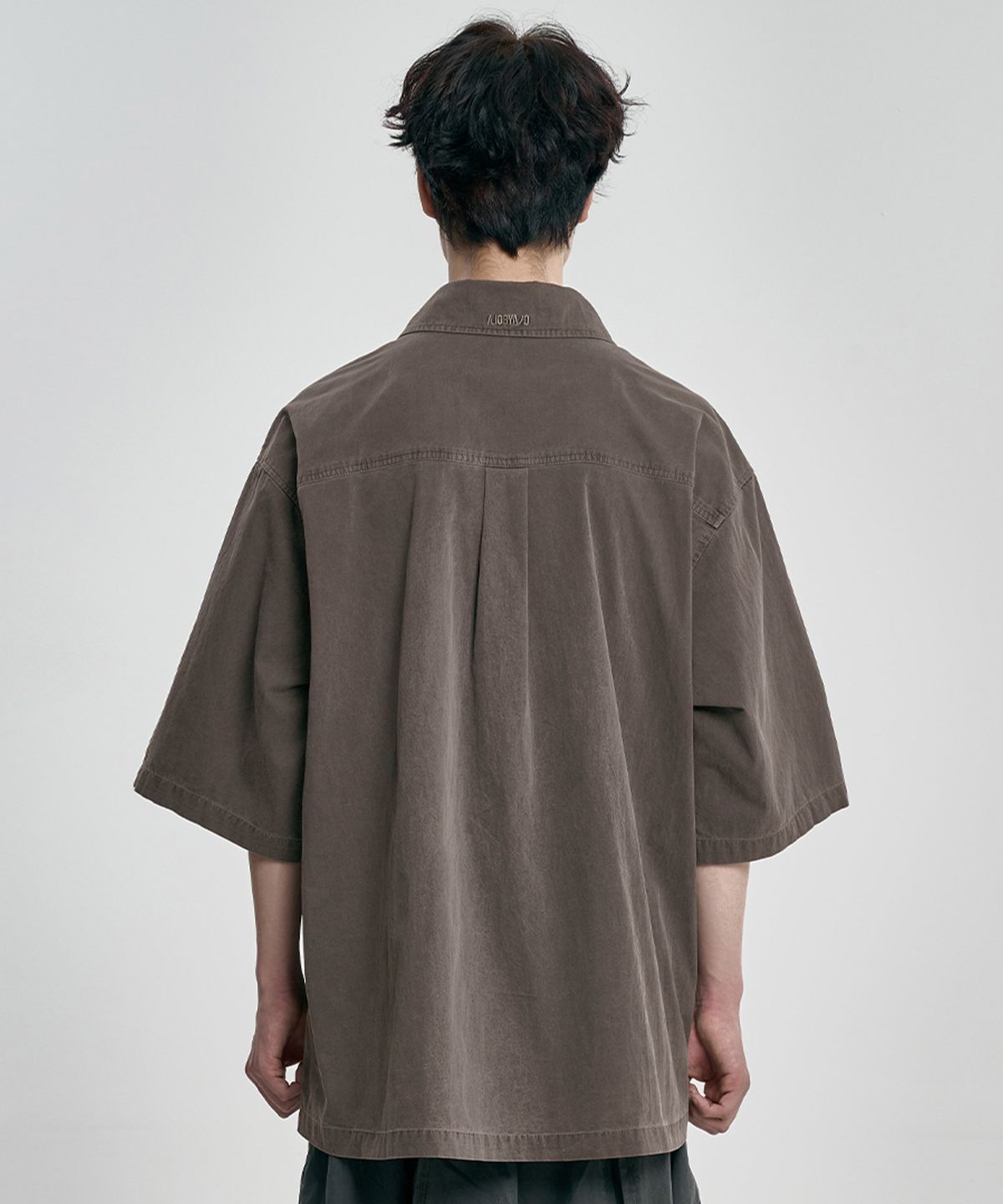 아조바이아조(AJOBYAJO) Paneled Zip-Up Shirt [BROWN]