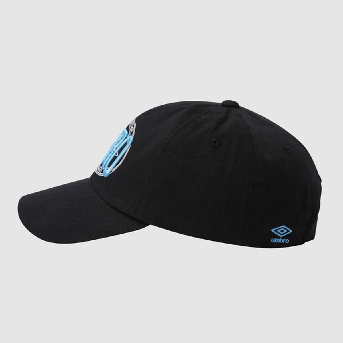 엄브로(UMBRO) 그래픽 워싱 볼캡 블랙(UQ123CCP24)