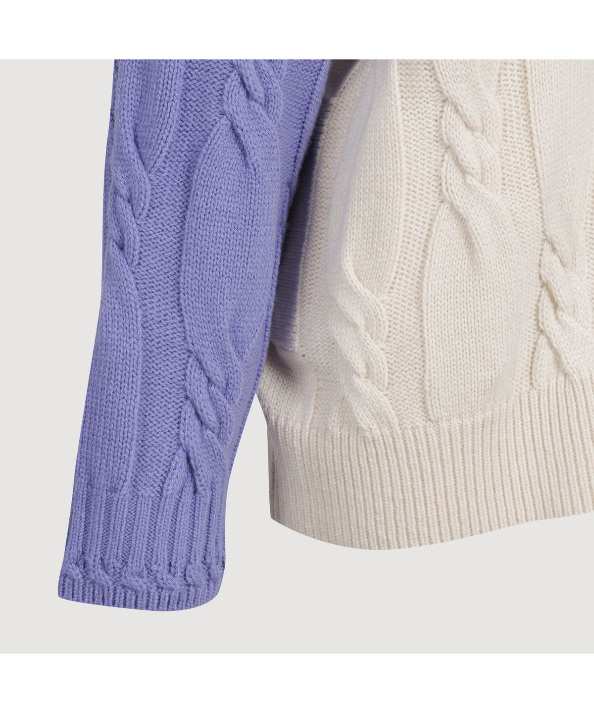 럭키슈에뜨(LUCKY CHOUETTE) Half Colored Cable Jumper-Type Knit Cardigan (violet) LFWCS25110VLT