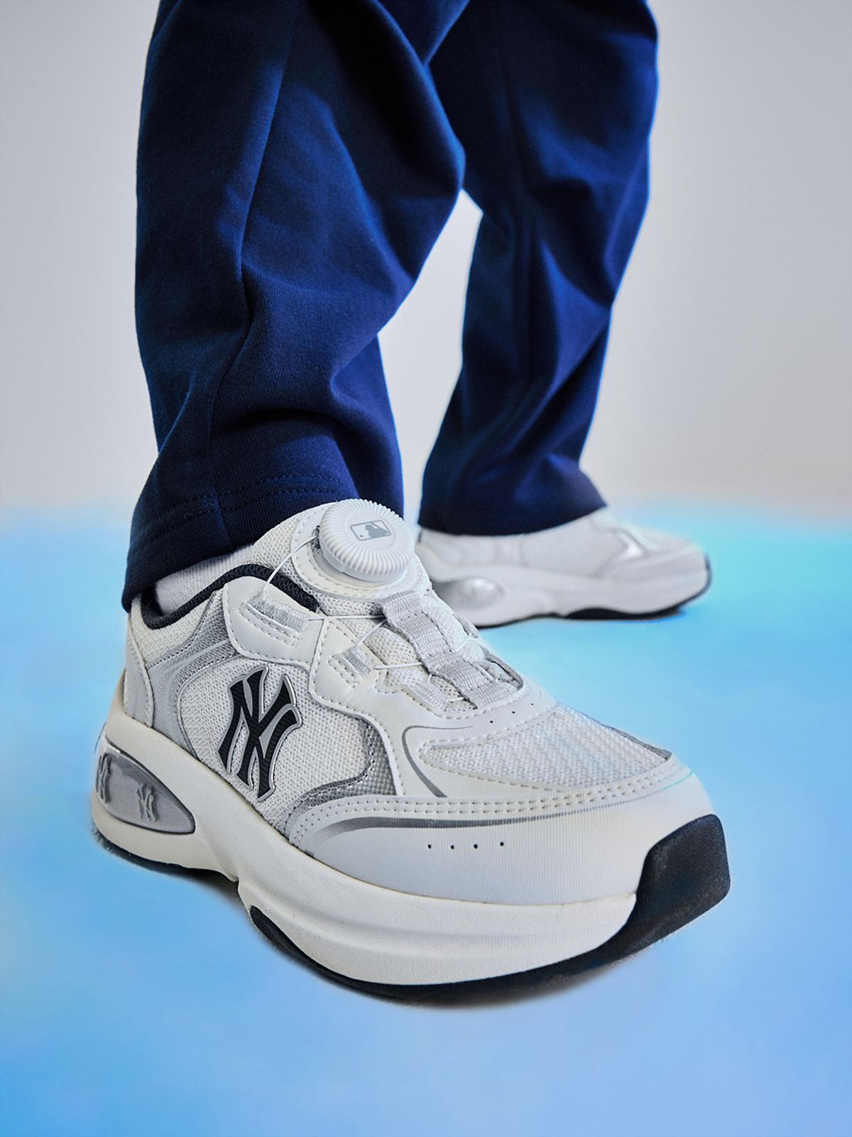 엠엘비 키즈(MLB KIDS) 청키 파이어볼 다이얼 주니어 NY (White)