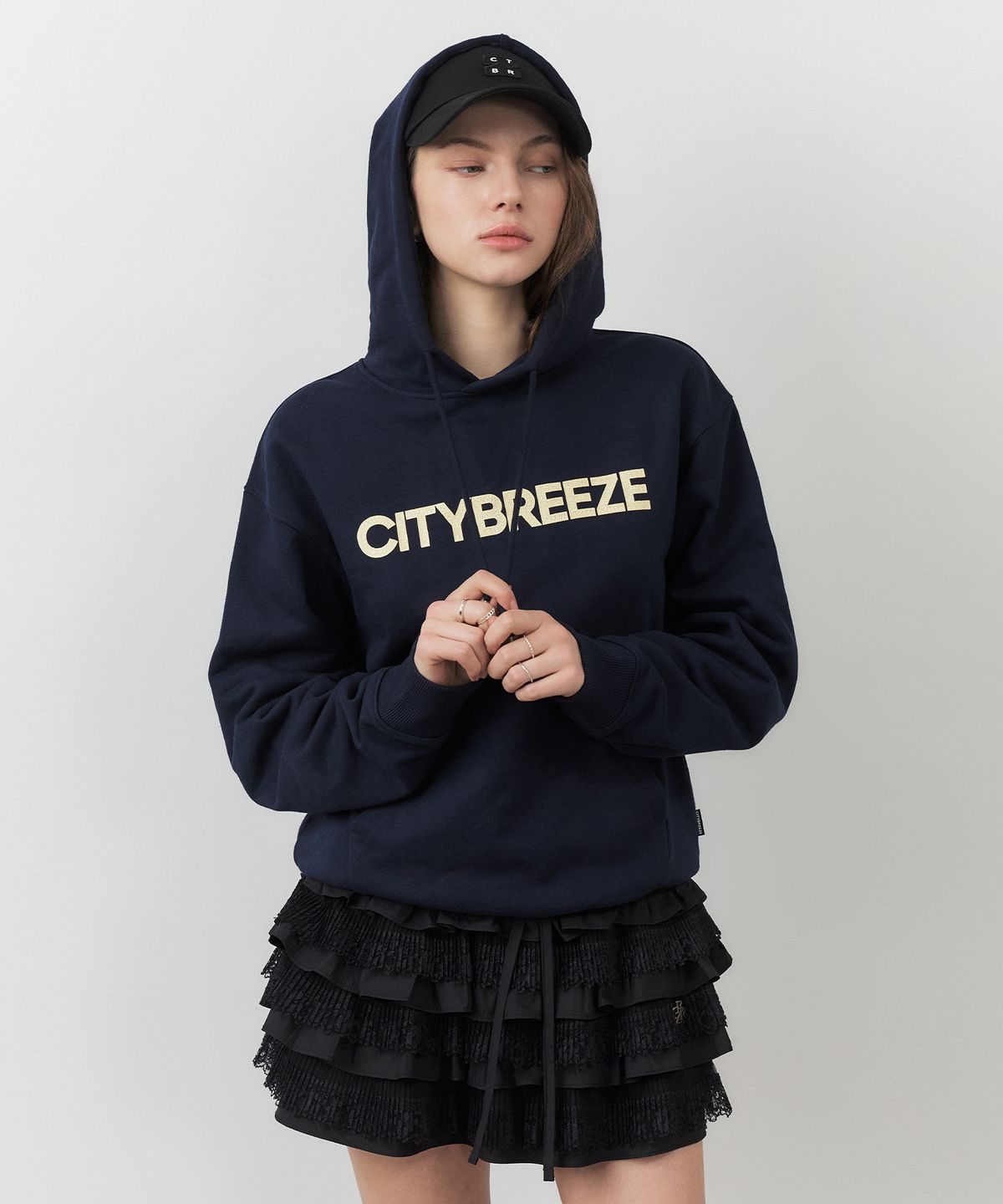 시티브리즈(CITYBREEZE) 크랙 로고 후디_NAVY