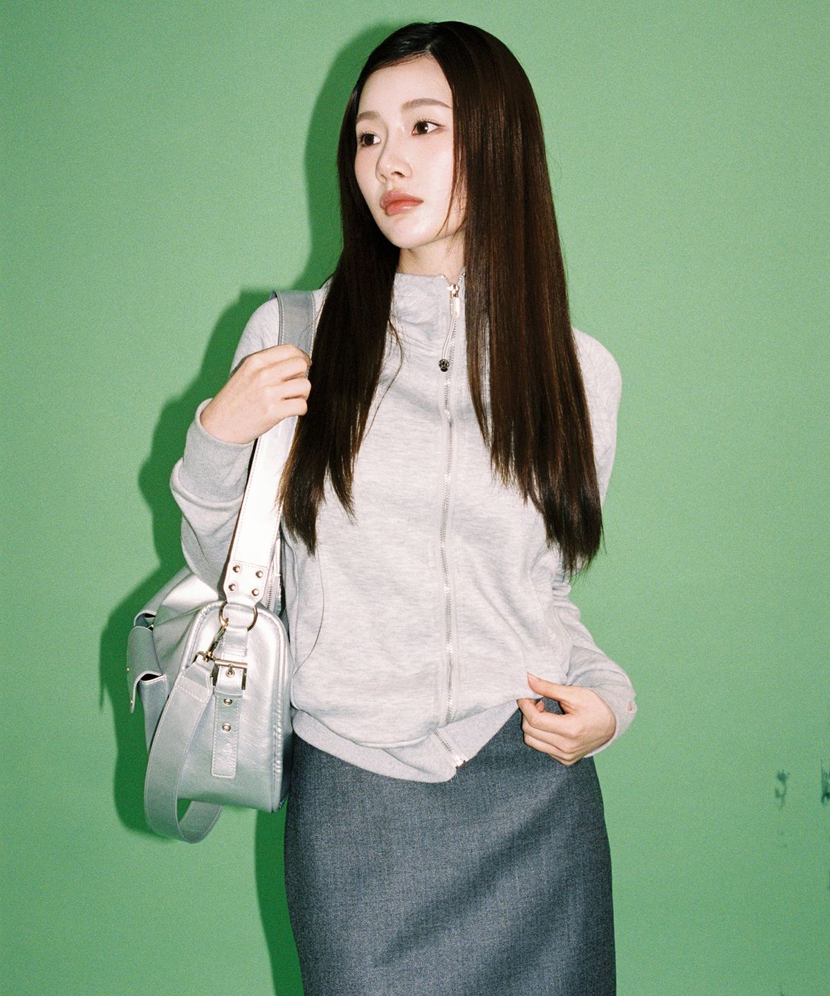 여밈(YEOMIM) camera bag (silver)