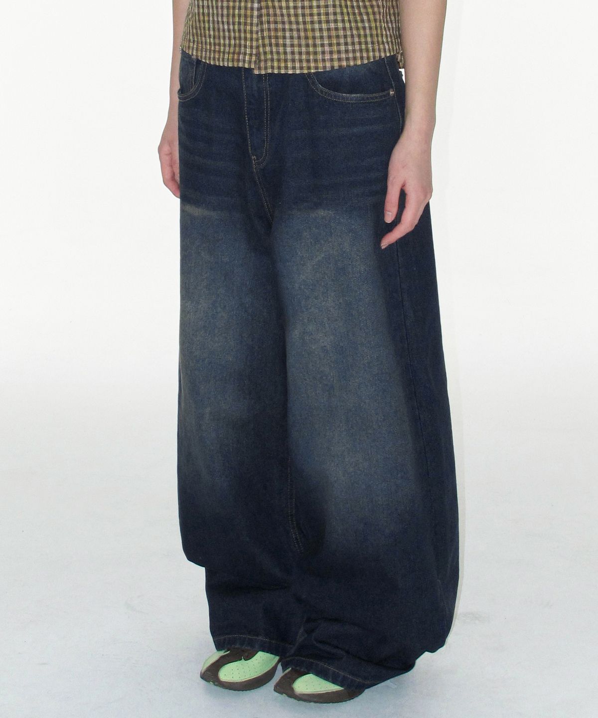 아메스 월드와이드(AMES-WORLDWIDE) OVERFIT STITCH DENIM PANTS DEEP BLUE