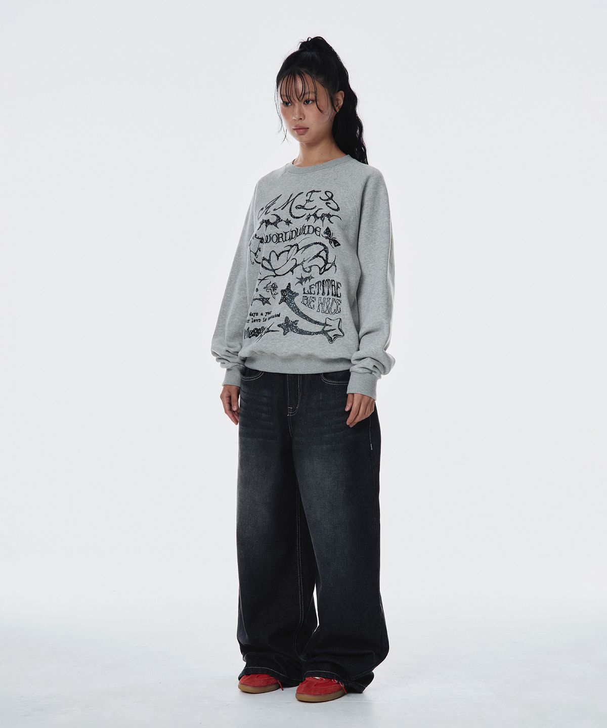 아메스 월드와이드(AMES-WORLDWIDE) GRAPHIC RAGLAN SWEATSHIRT GREY