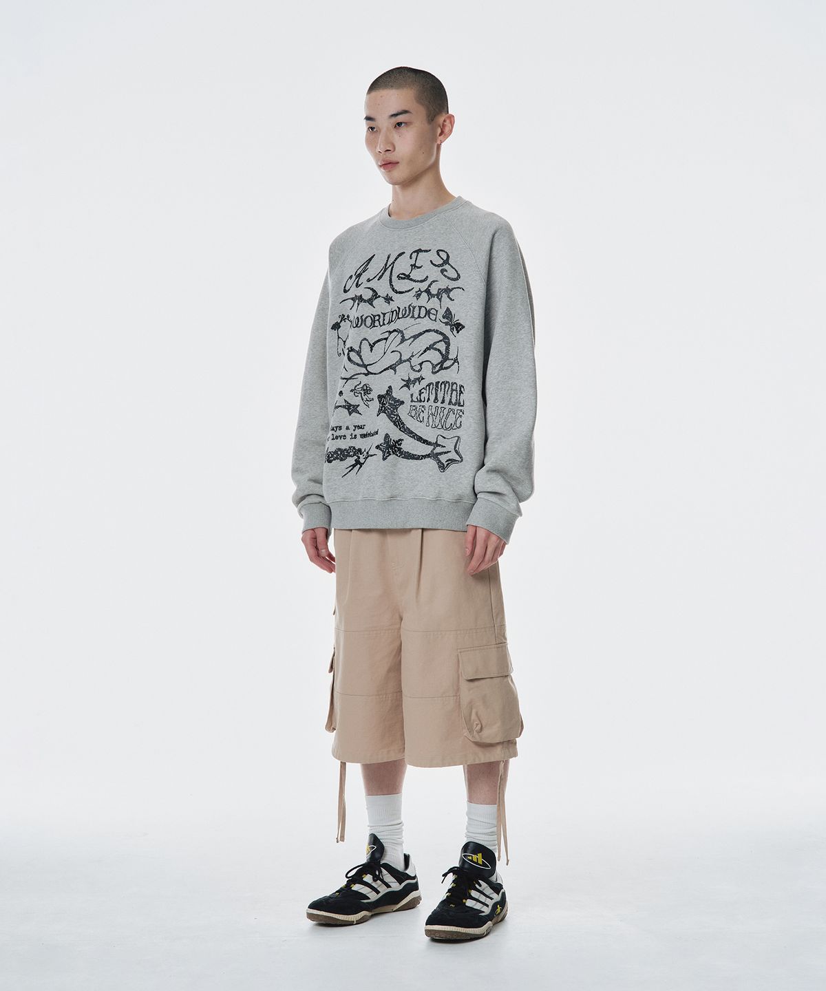아메스 월드와이드(AMES-WORLDWIDE) GRAPHIC RAGLAN SWEATSHIRT GREY