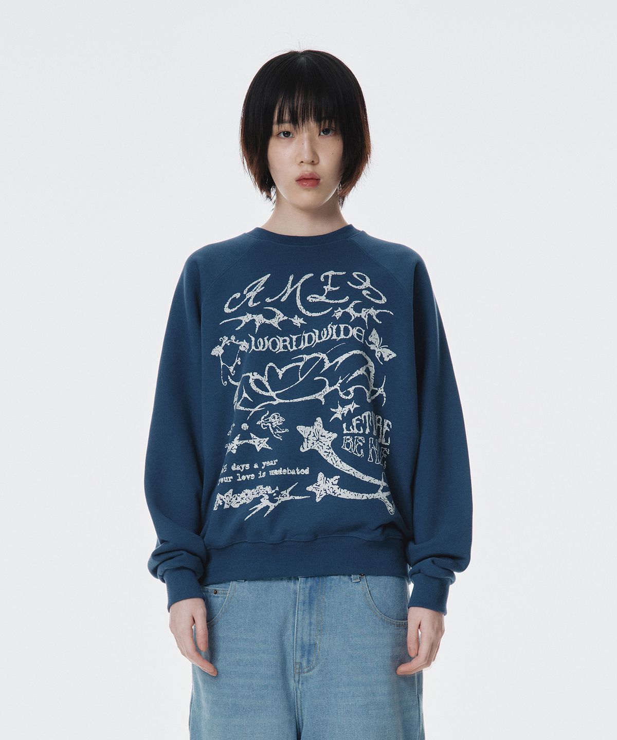 아메스 월드와이드(AMES-WORLDWIDE) GRAPHIC RAGLAN SWEATSHIRT BLUE