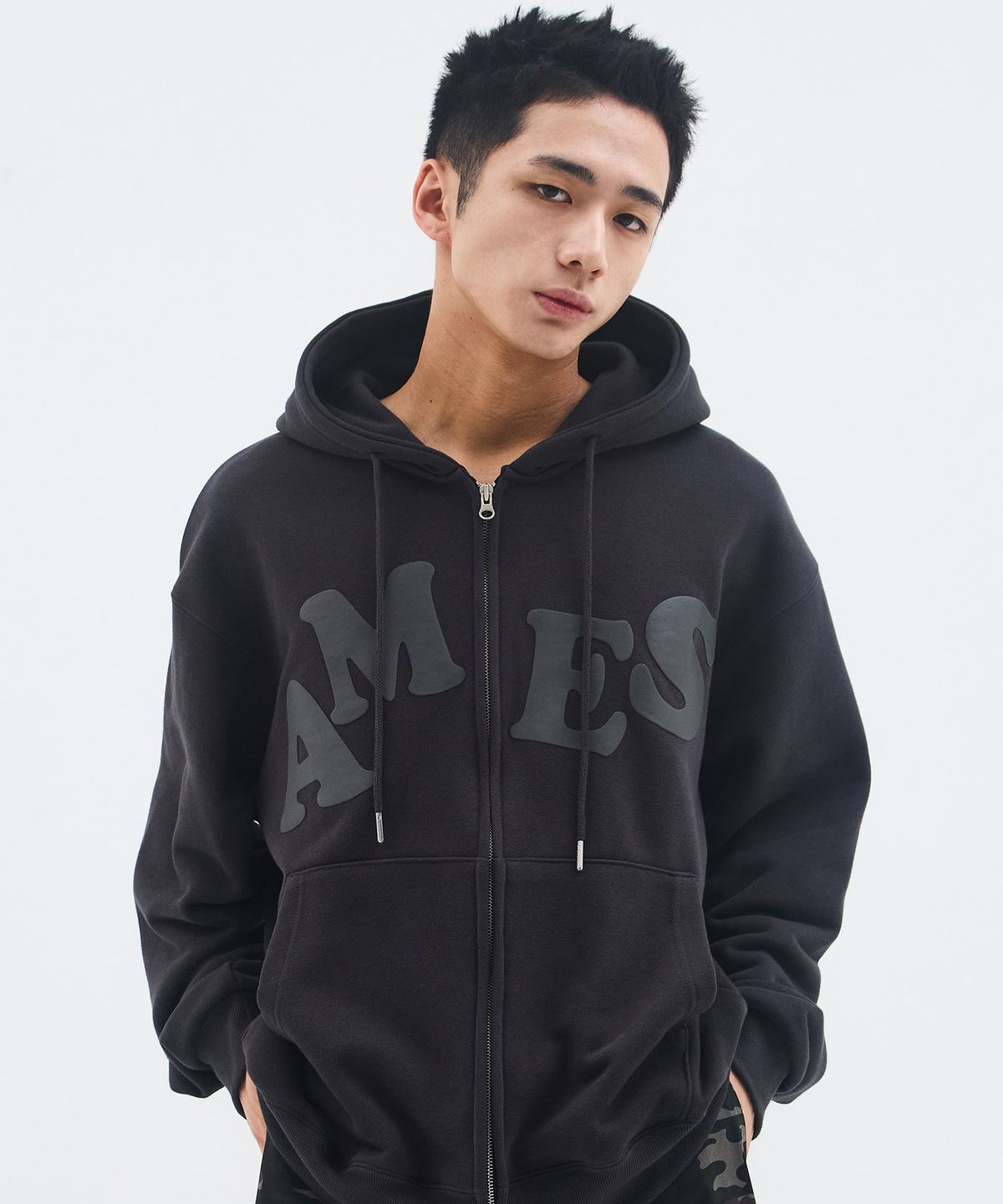 아메스 월드와이드(AMES-WORLDWIDE) BIG TYPO HOODIE ZIP UP CHARCOAL