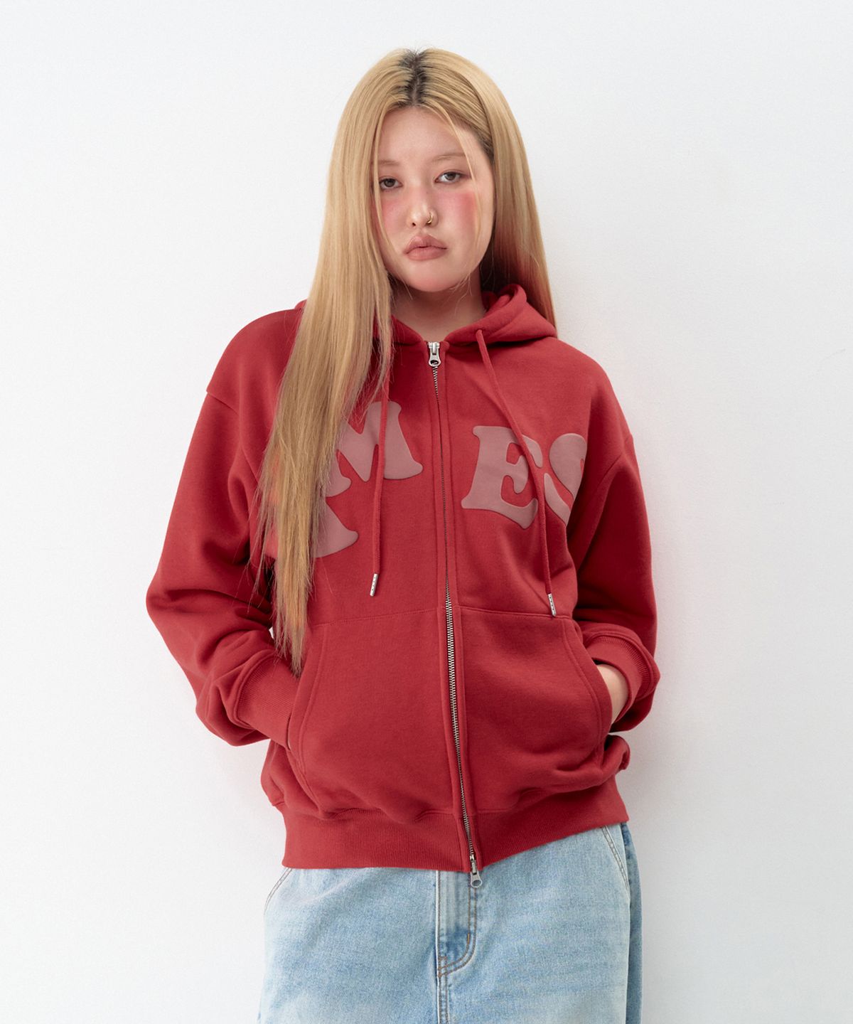 아메스 월드와이드(AMES-WORLDWIDE) BIG TYPO HOODIE ZIP UP RED