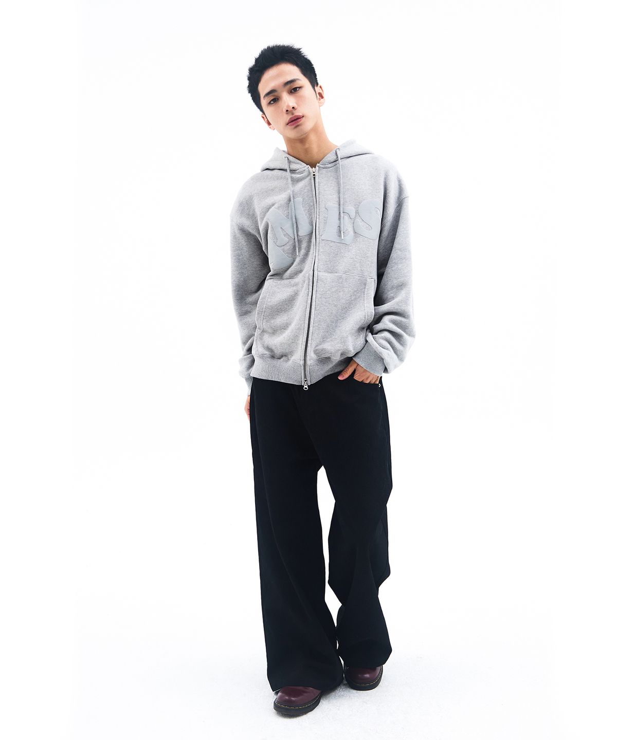 아메스 월드와이드(AMES-WORLDWIDE) BIG TYPO HOODIE ZIP UP GREY