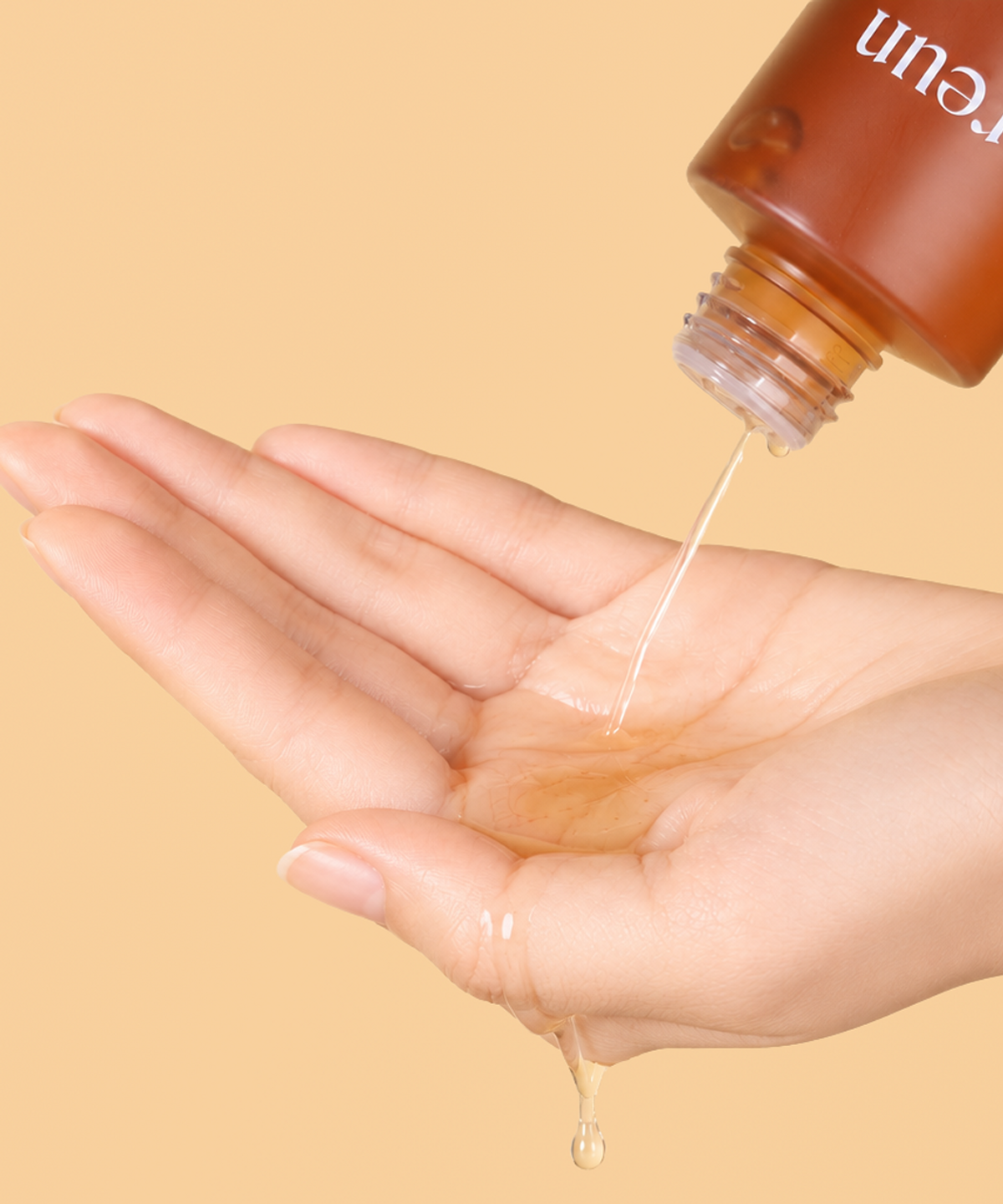 유아른(UREUN) 비건 사철쑥 추출물 에센스 200ml