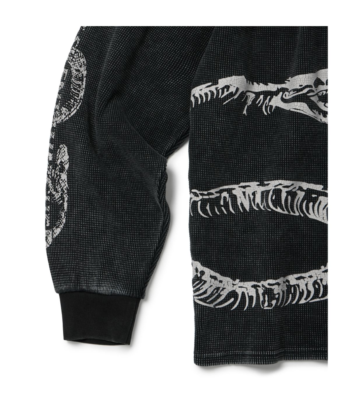 이티씨이(ETCE) BONE SNAKE HENLEY NECK WAFFLE KNIT (CHARCOAL)