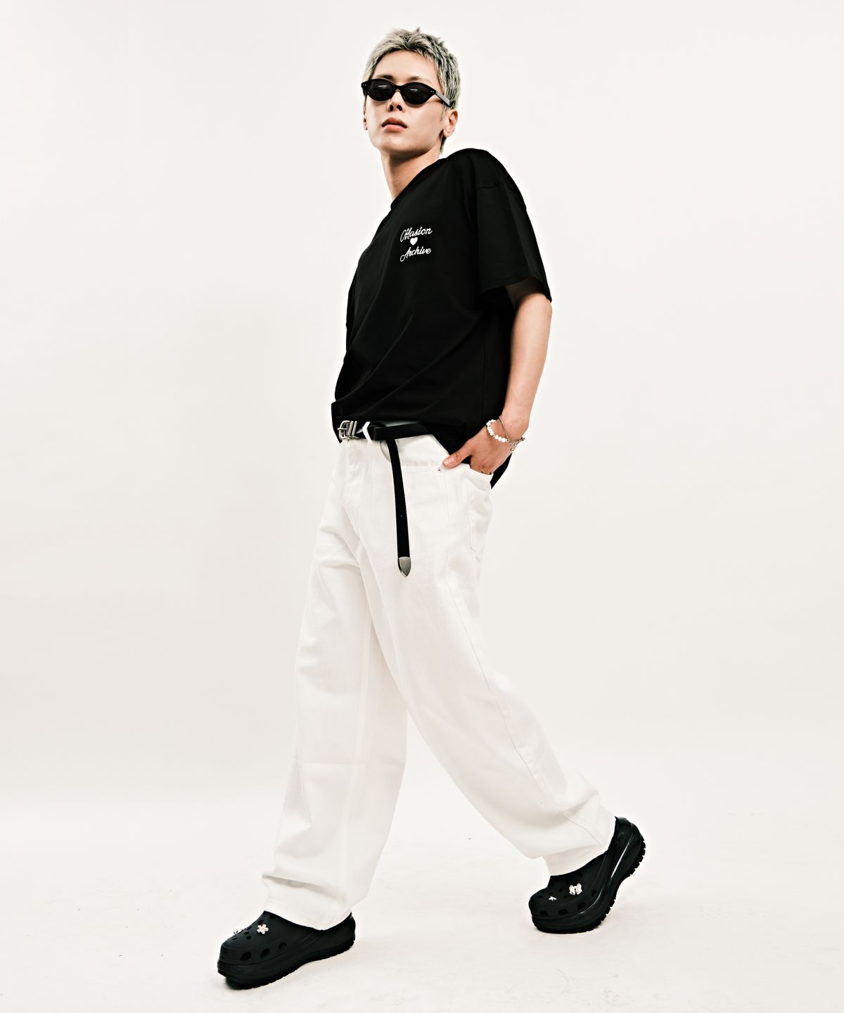 디더블유에스이(DWSE) 벌룬핏 데님 와이드 팬츠(화이트)