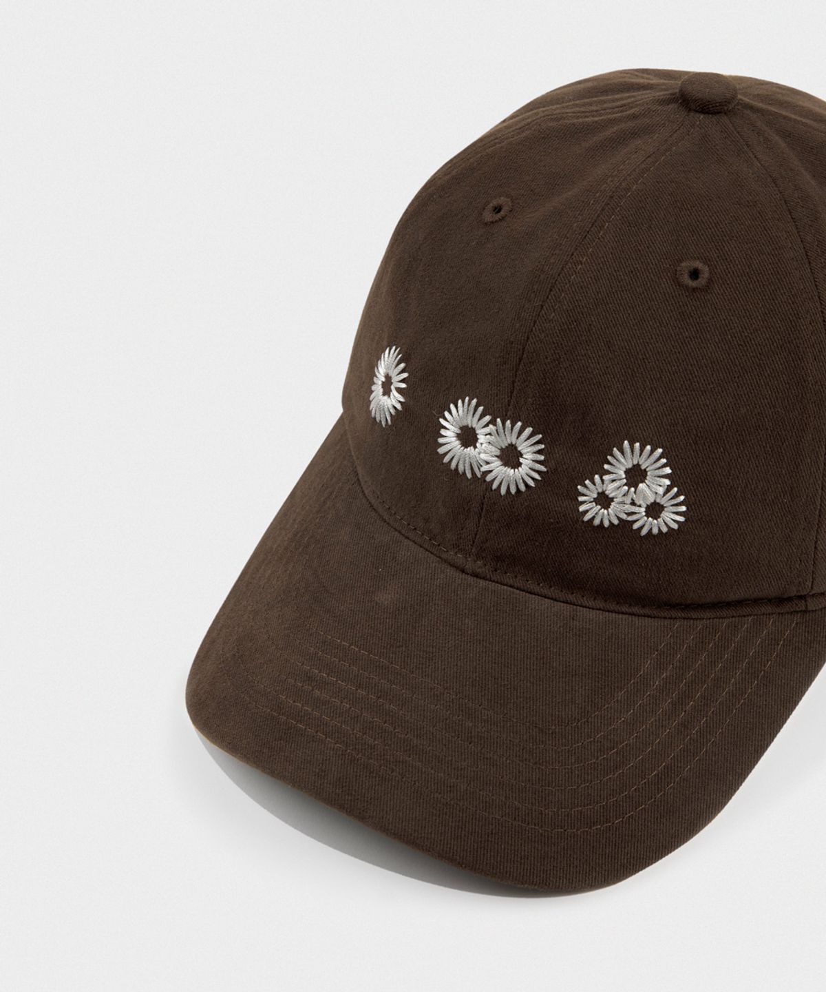 마이딥블루메모리즈(MY DEEP BLUE MEMORIES) Newvy Logo Peach Ball Cap (BROWN)