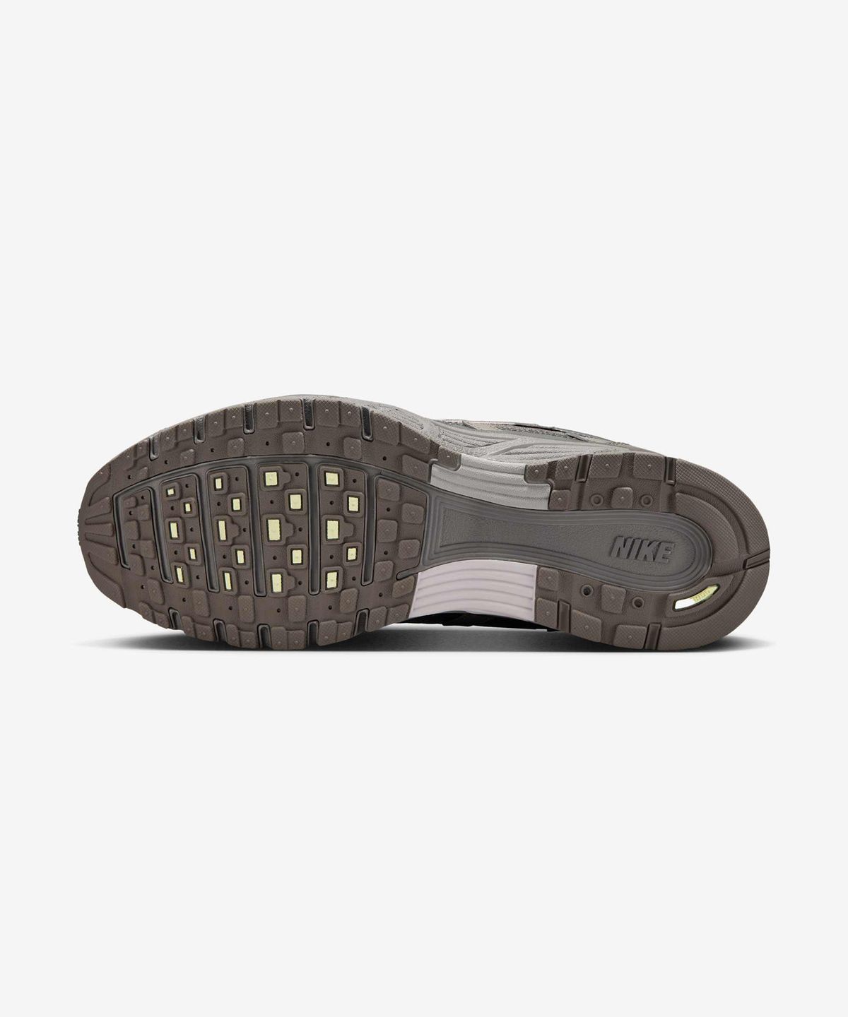 나이키(NIKE) P-6000 M - 케이브 스톤:미디엄 애쉬:플랫 퓨터:메탈릭 실버 / CD6404-202
