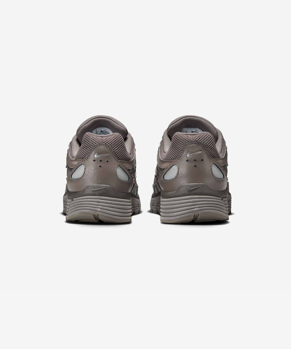 나이키(NIKE) P-6000 M - 케이브 스톤:미디엄 애쉬:플랫 퓨터:메탈릭 실버 / CD6404-202