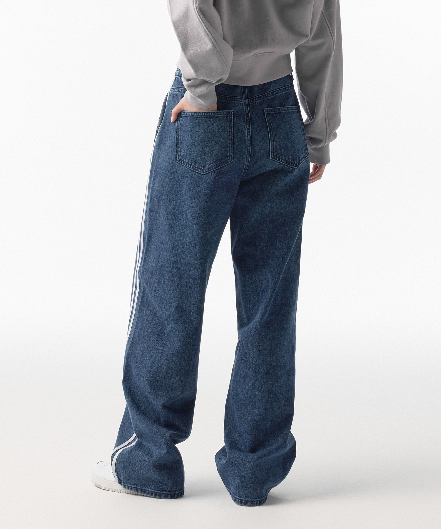 MUSINSA | MUSINSA STANDARD WOMAN Women's Wide Track Denim