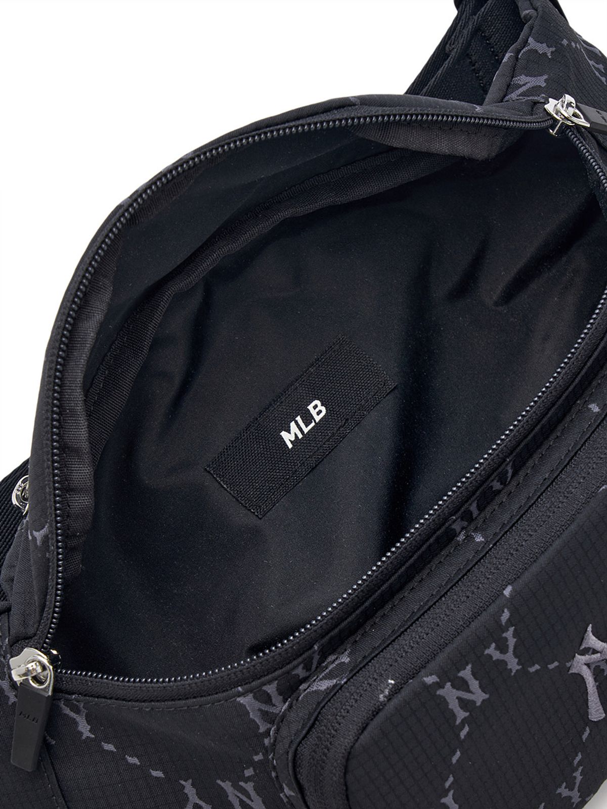 엠엘비(MLB) 다이아 모노그램 스포티브 힙색 NY (Black)