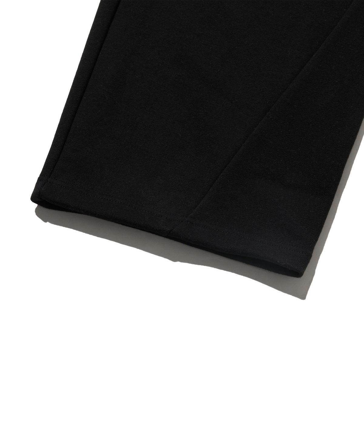 브라운브레스(BROWNBREATH) TWO TUCK WIDE TAG SWEAT PANTS - BLACK