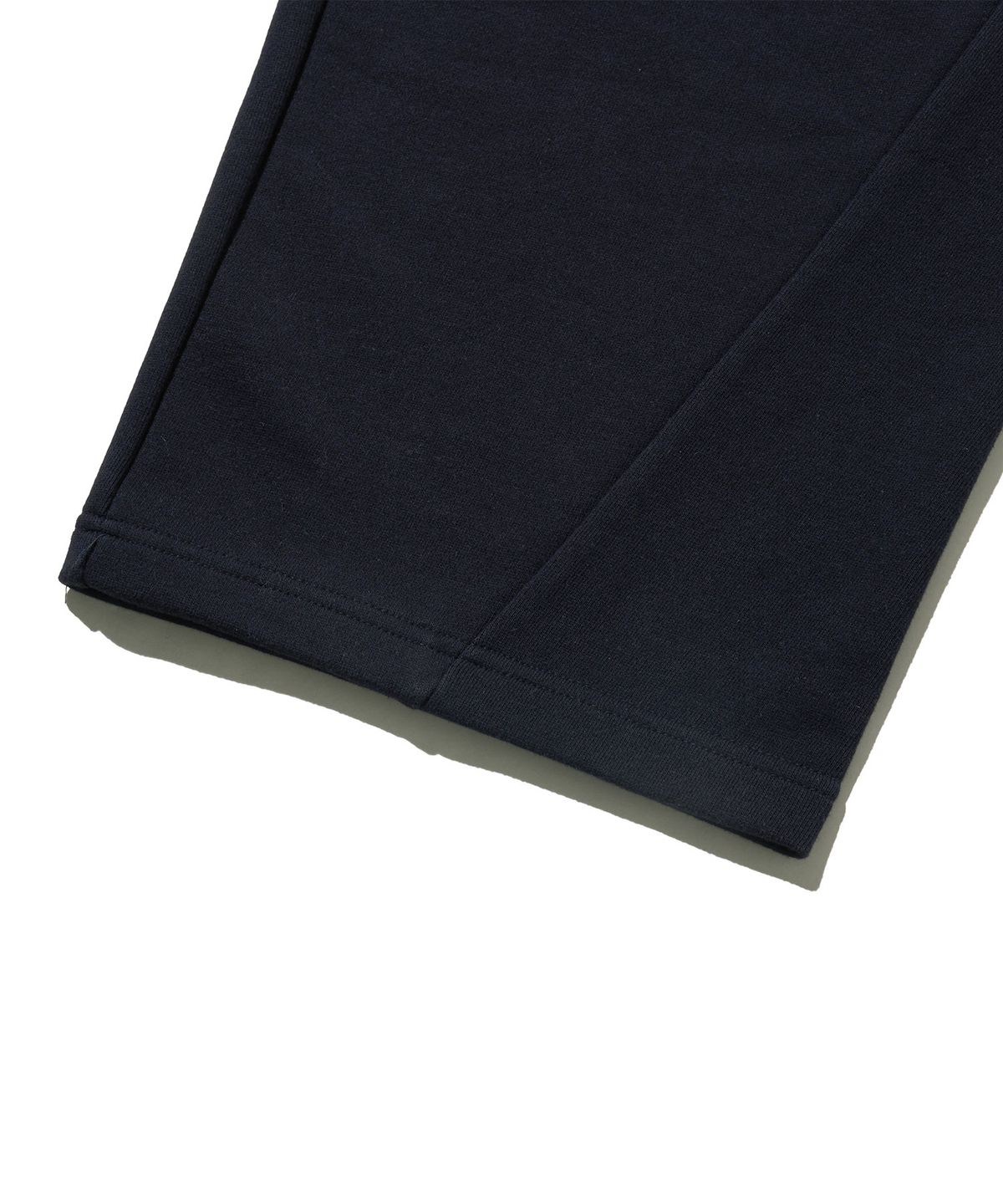 브라운브레스(BROWNBREATH) TWO TUCK WIDE TAG SWEAT PANTS - NAVY