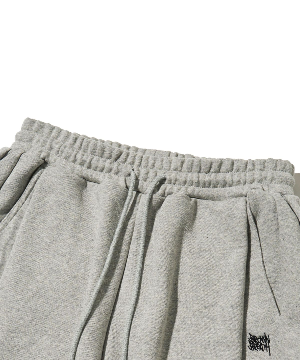 브라운브레스(BROWNBREATH) TWO TUCK WIDE TAG SWEAT PANTS - MELANGE GREY