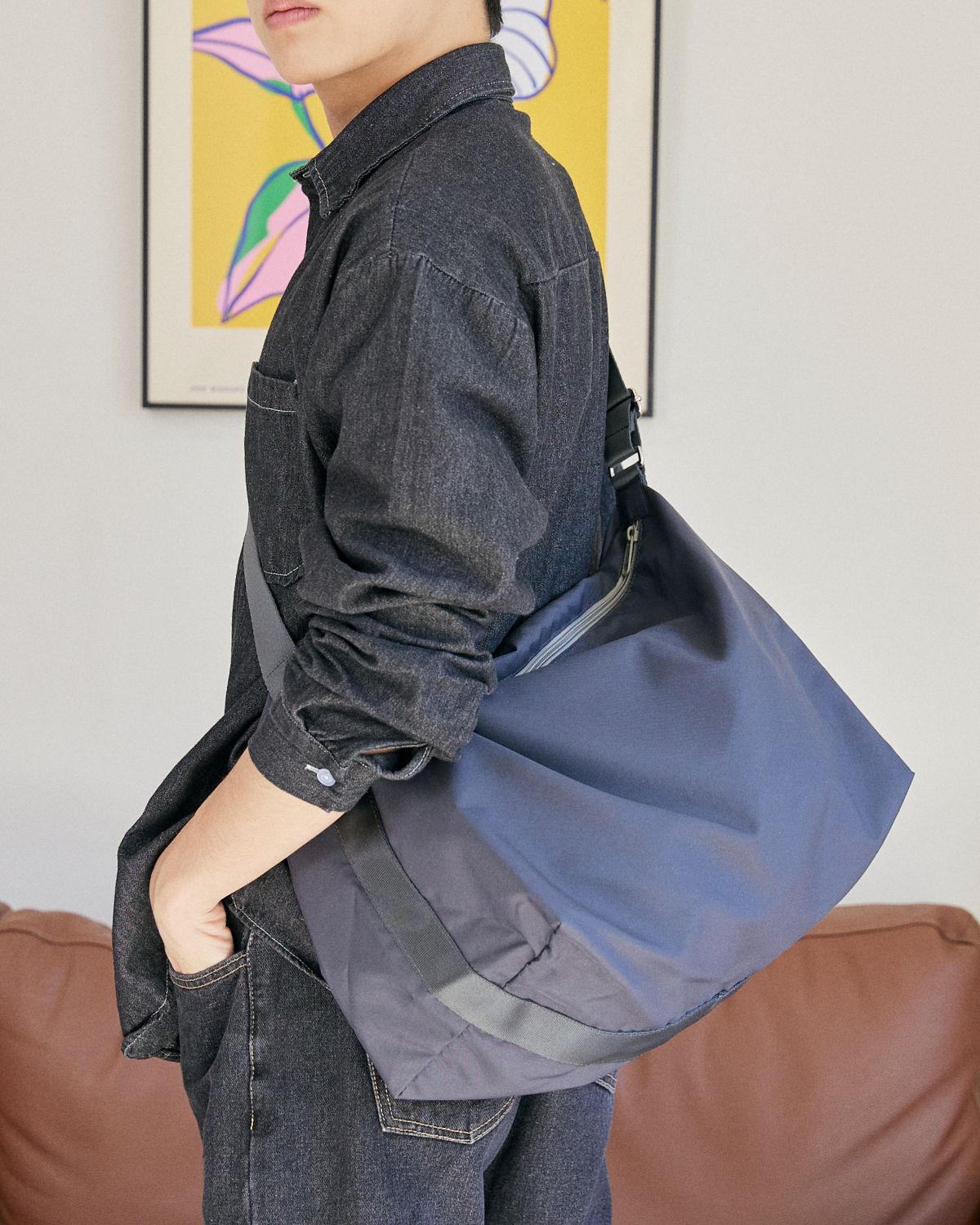 프로젝트 1907(PROJECT1907) [PLASTIC] Hobo Bag (Dark Grey)