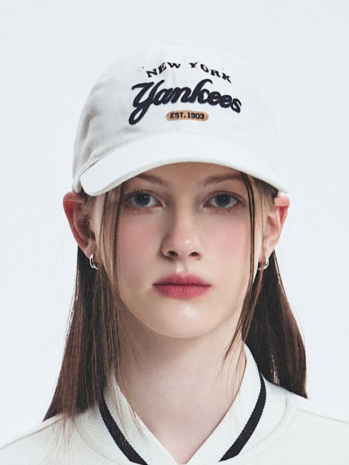 엠엘비(MLB) 컬러 데님 언스트럭쳐 볼캡 NY (Cream)
