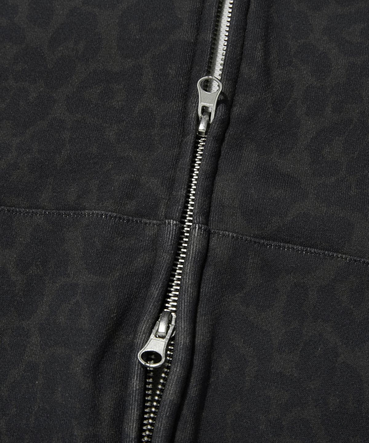 스웨이드(SUADE) DARK LEOPARD HOOD ZIP UP [LEOPARD]
