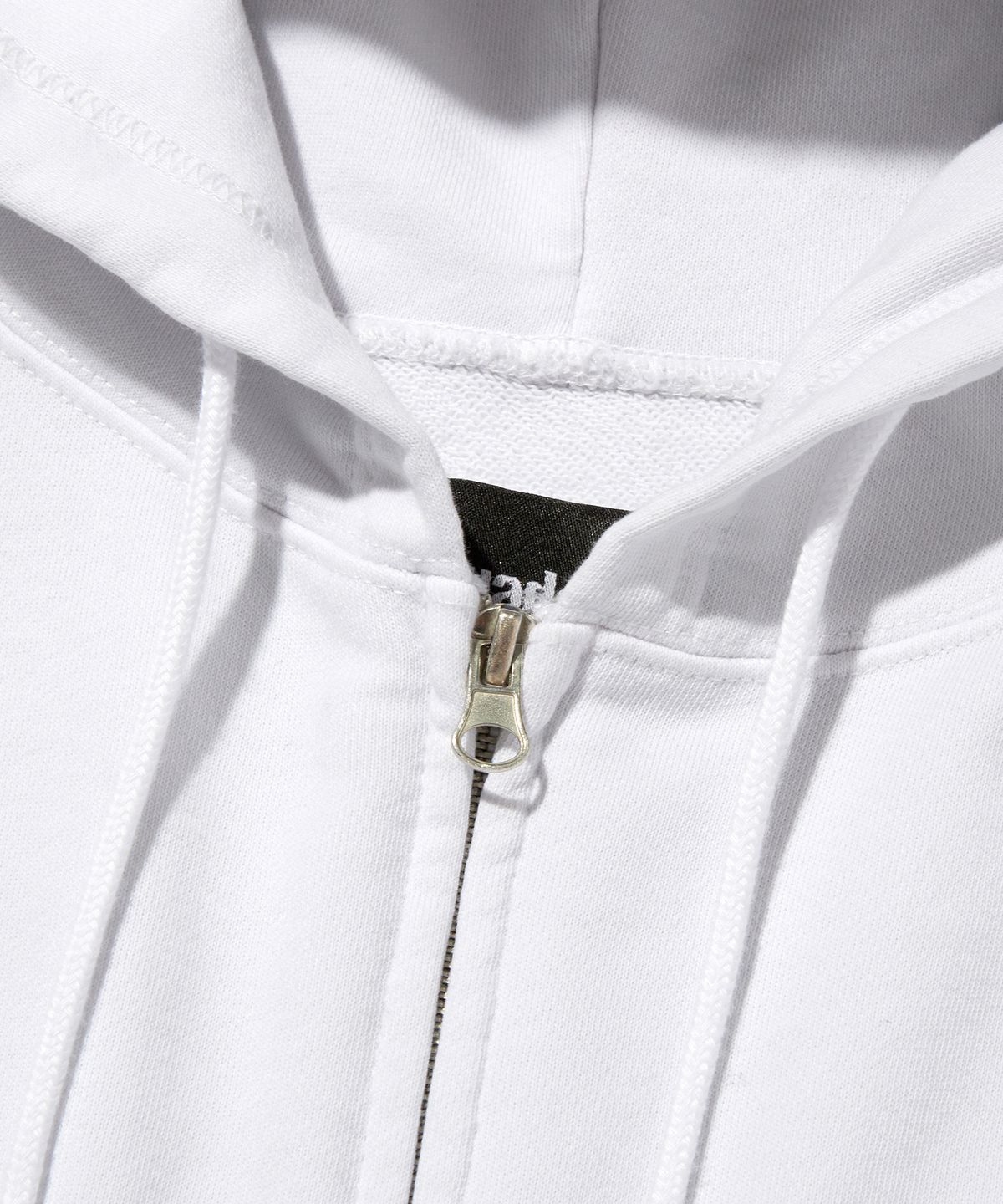 스웨이드(SUADE) FIRE SKULL HOOD ZIP UP [WHITE]