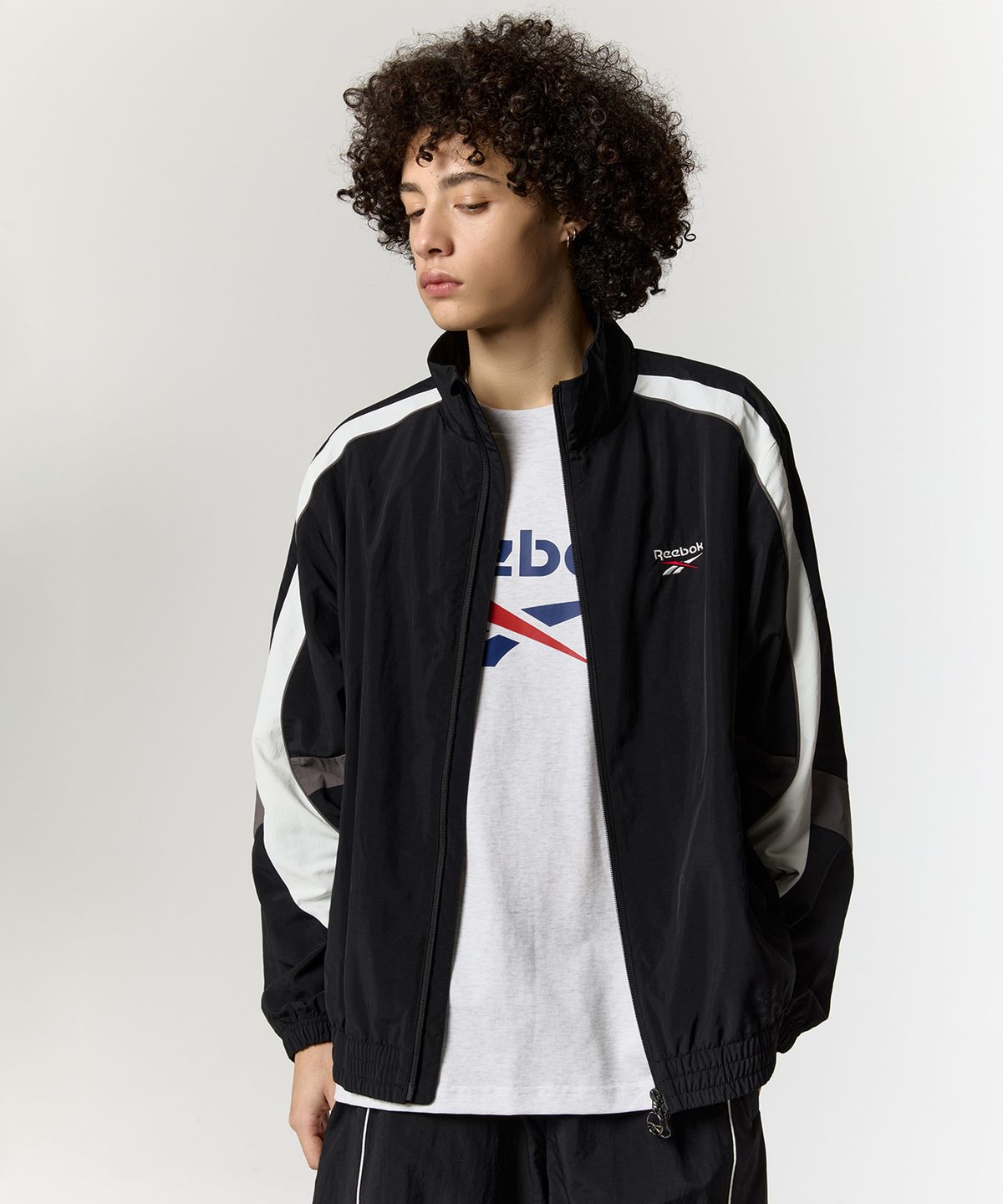 리복(REEBOK) 레전드 트랙 윈드 브레이커 - 블랙