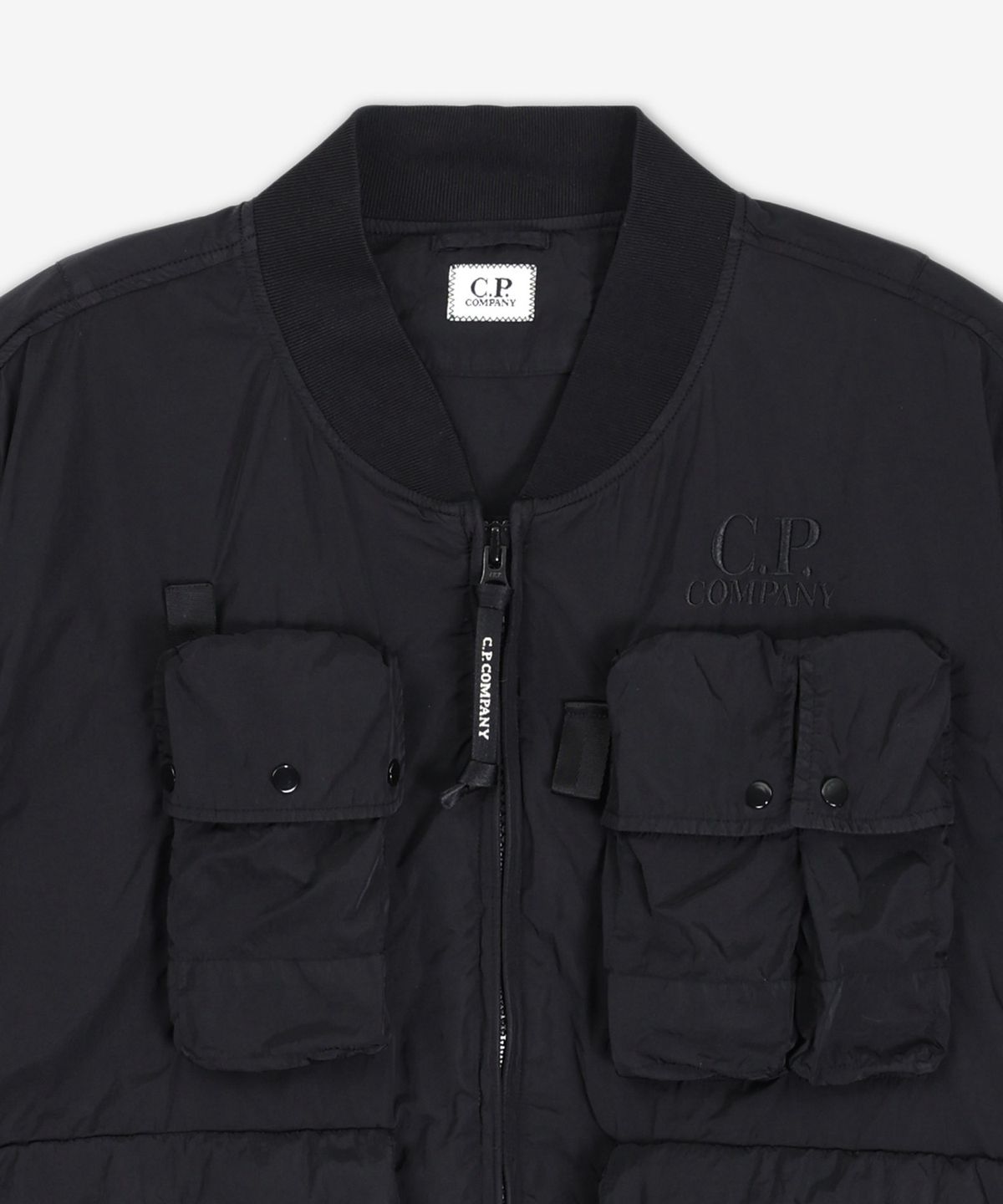 씨피 컴퍼니(CP Company) 크롬 R 멀티포켓 봄버 재킷 - 블랙 / 18CMOW010A005904G999