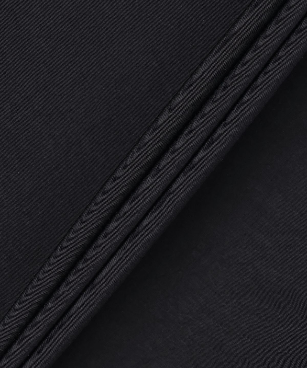 씨피 컴퍼니(CP Company) 크롬 R 멀티포켓 봄버 재킷 - 블랙 / 18CMOW010A005904G999