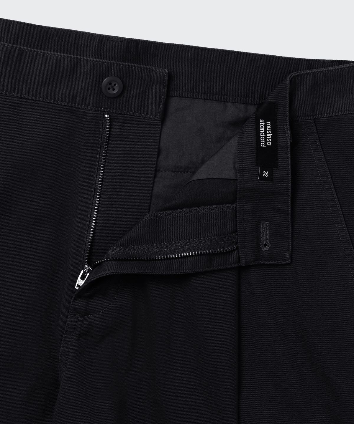 무신사 스탠다드(MUSINSA STANDARD) 원 턱 카고 버뮤다 팬츠 [블랙]