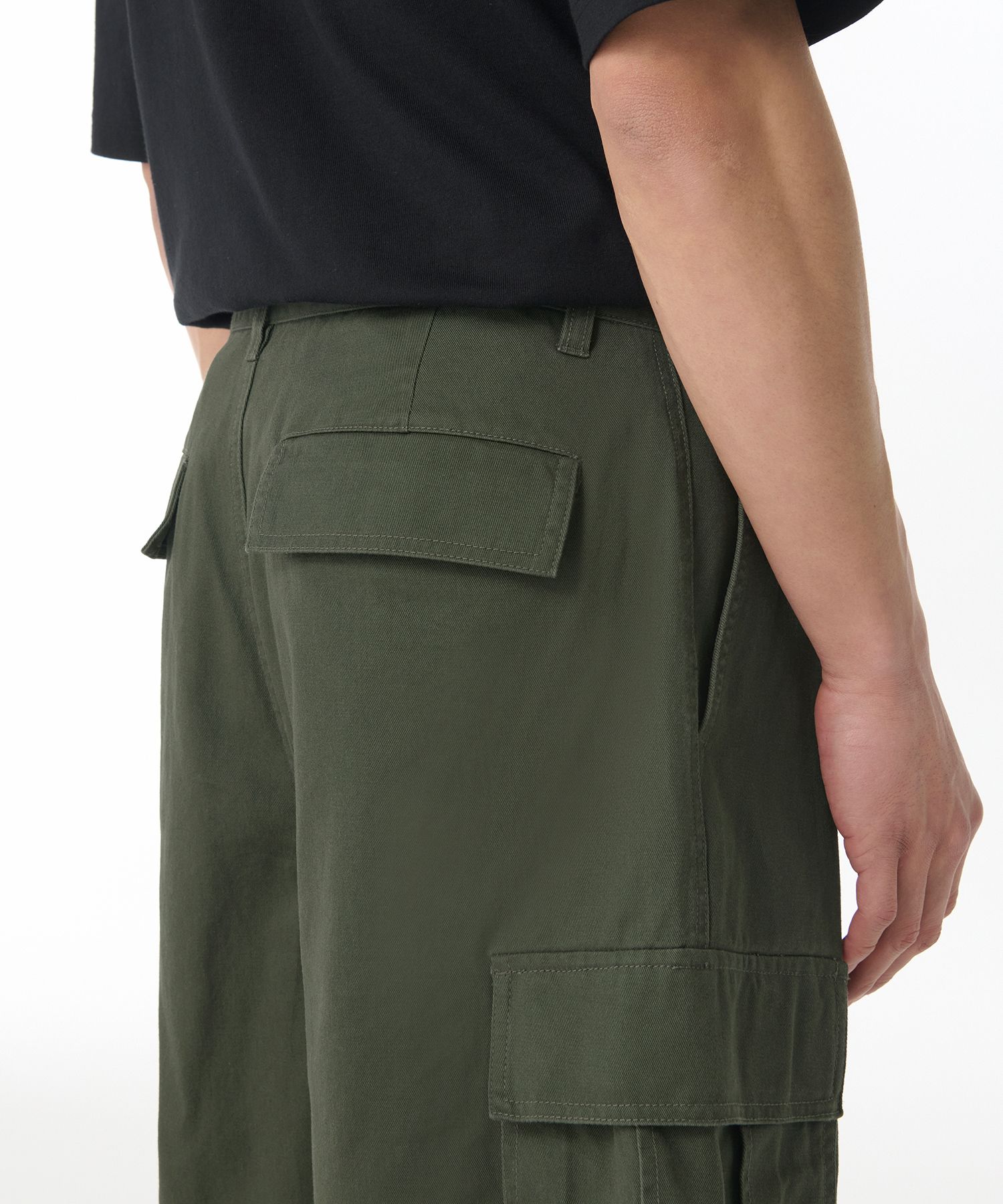 ★MUSINSA STANDARD★ Nylon Cargo Banding Bermuda Pants Khaki MUSINSA | MUSINSA STANDARD Nylon Cargo Banding Bermuda Pants