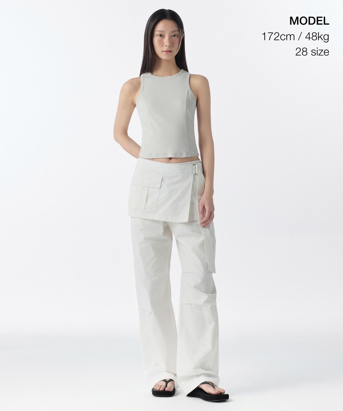 무신사 스탠다드 우먼(MUSINSA STANDARD WOMAN) 우먼즈 랩 스커트 파라슈트 팬츠 [화이트]