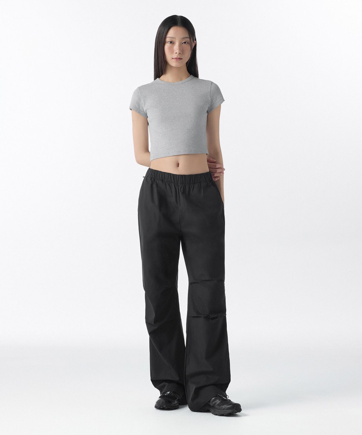 무신사 스탠다드 우먼(MUSINSA STANDARD WOMAN) 우먼즈 랩 스커트 파라슈트 팬츠 [블랙]