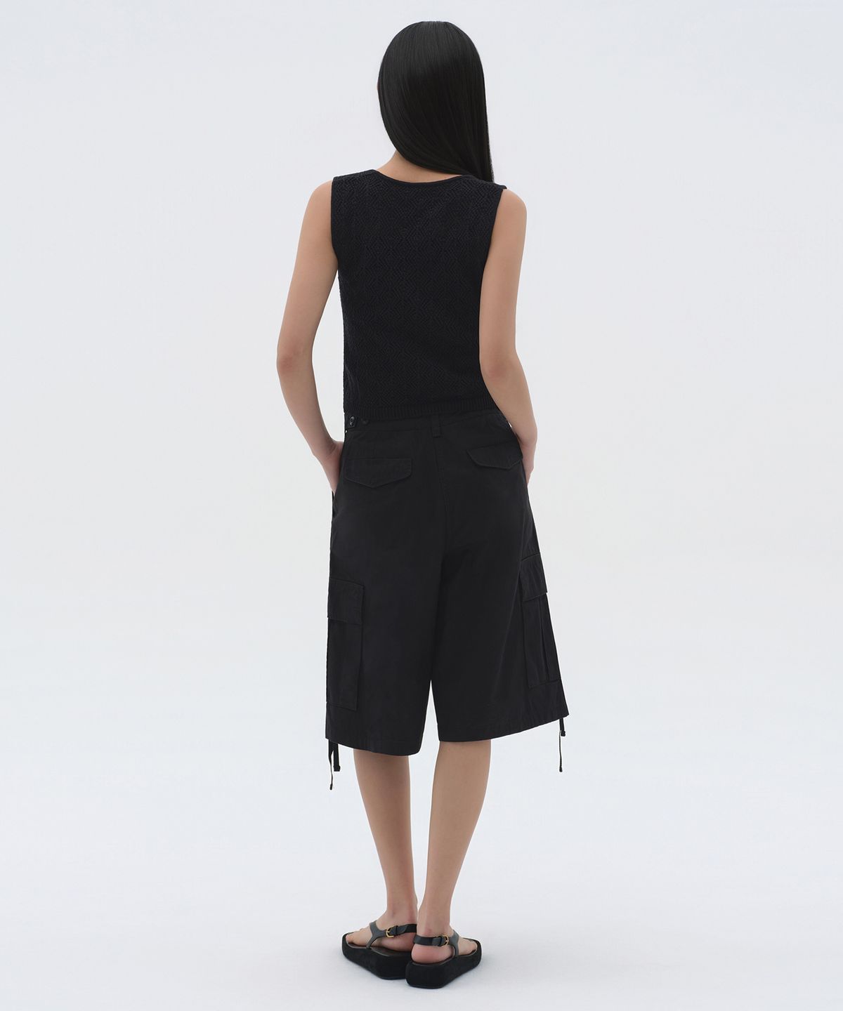 무신사 스탠다드 우먼(MUSINSA STANDARD WOMAN) 우먼즈 와이드 카고 버뮤다 팬츠 [블랙]