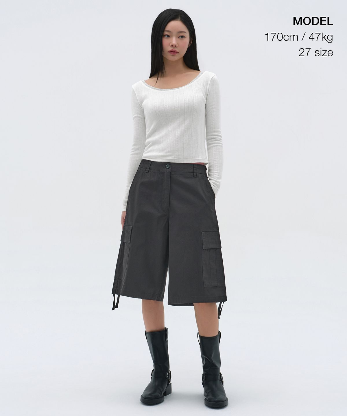 무신사 스탠다드 우먼(MUSINSA STANDARD WOMAN) 우먼즈 와이드 카고 버뮤다 팬츠 [다크 그레이]