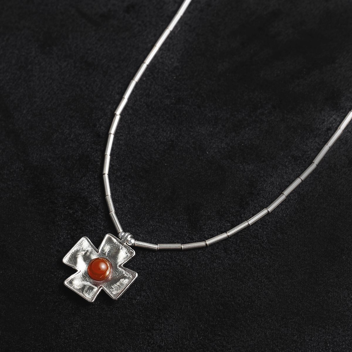로울(LOWOOL) Red cross silver necklace