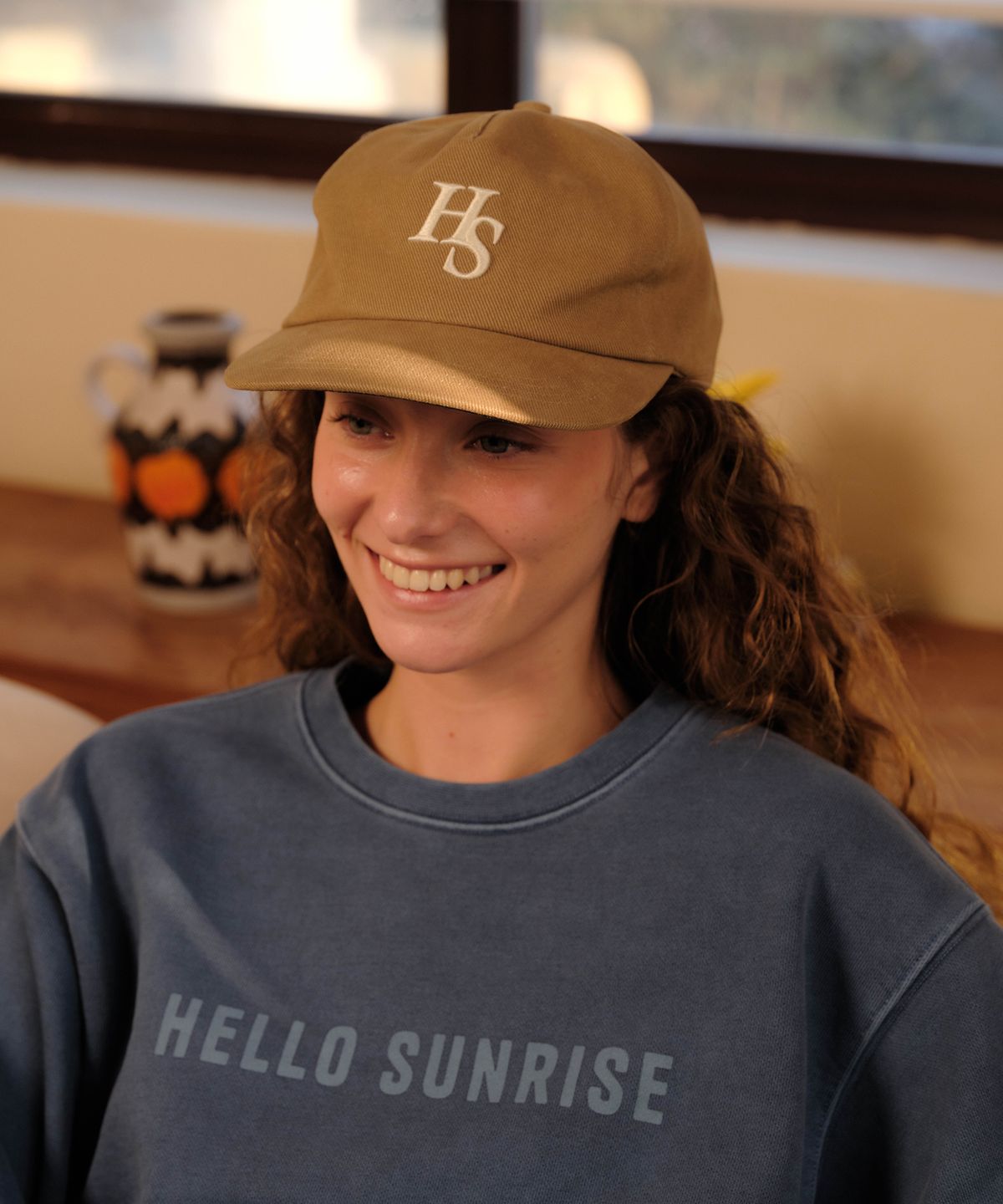 헬로 선라이즈(HELLO SUNRISE) HS Logo Relaxed Fit 5panel Cap_Khaki